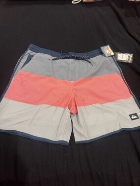 Quiksilver Men's Navy and White Striped Swim Volley Shorts w/ comfort liner🇺🇸